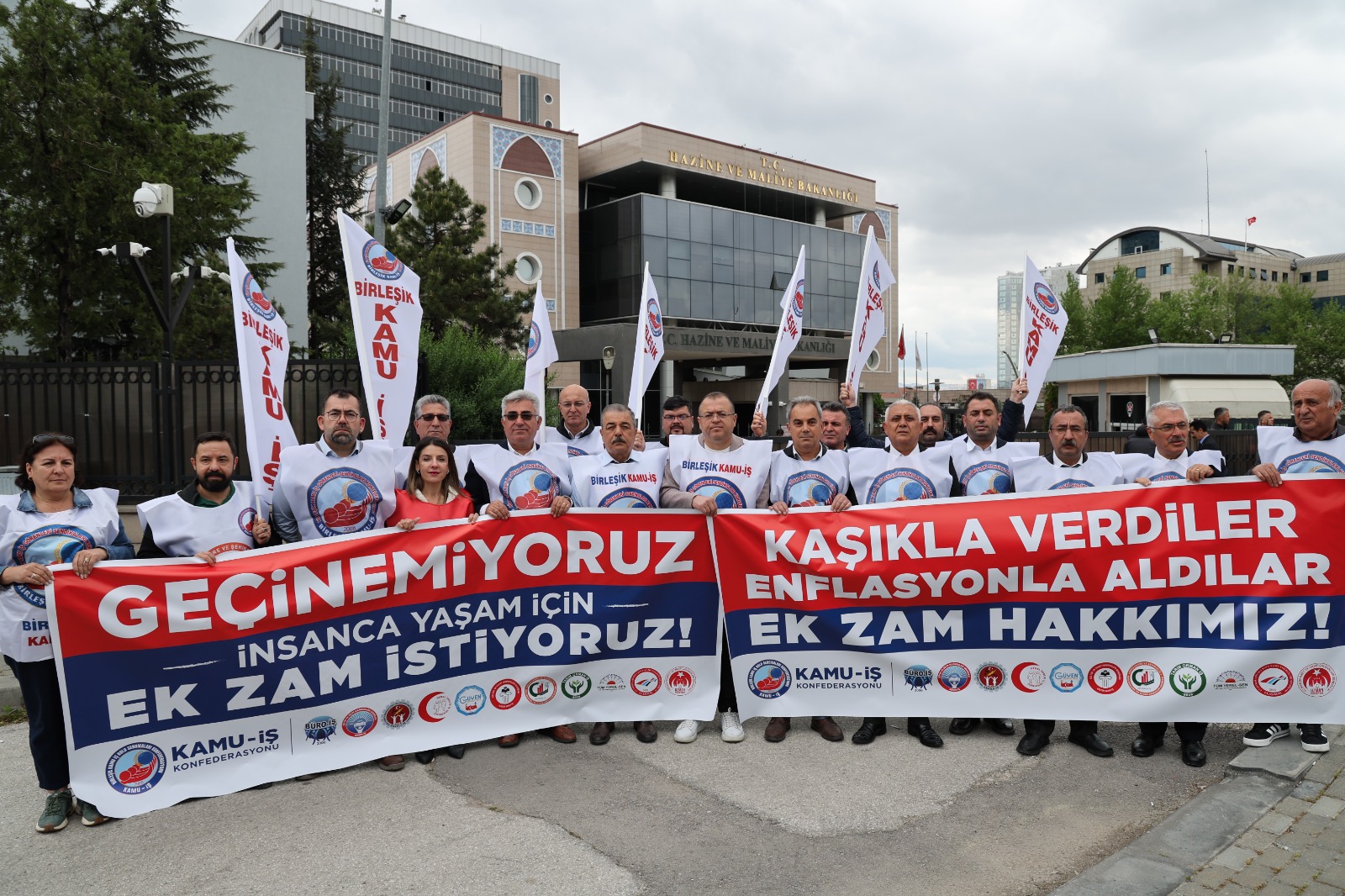  Memura "Ek Zam Talebi" konulu basın açıklamamızı gerçekleştirdik. 